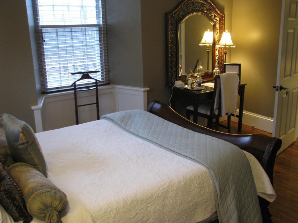 Clyde Hall Bed And Breakfast Lanark ภายนอก รูปภาพ